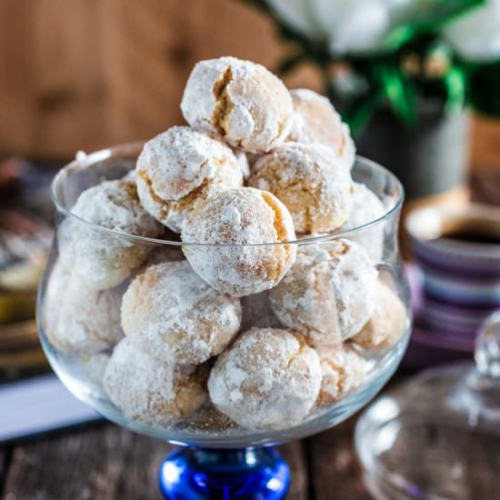 Amaretti Cookies