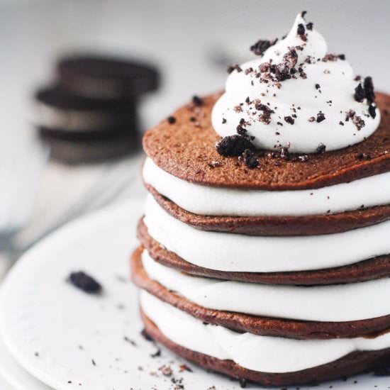 Skinny Oreo Pancakes