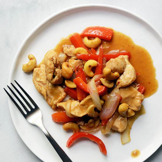 30-Minute Thai Cashew Chicken