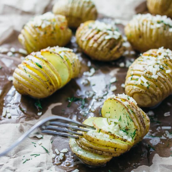 Hasselback potatoes with cheese