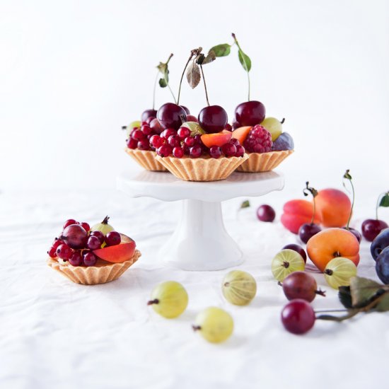 Tartlets with Vanilla Pudding