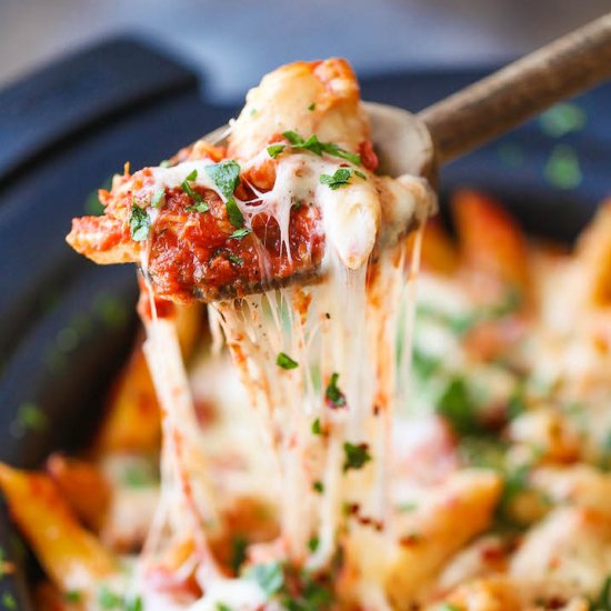 Slow Cooker Chicken Parmesan Pasta