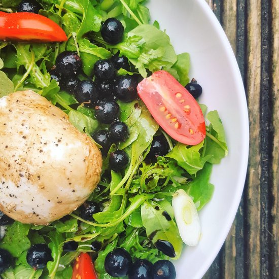 Blackcurrants and Mozzarella Salad