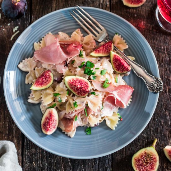 Farfalle with Fresh Figs