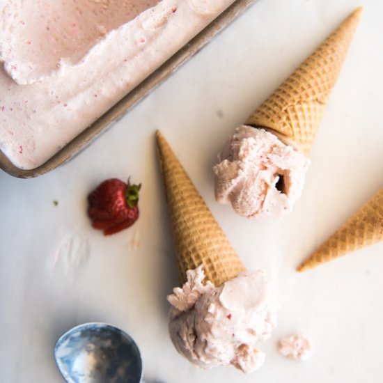 Homemade Strawberry Ice Cream