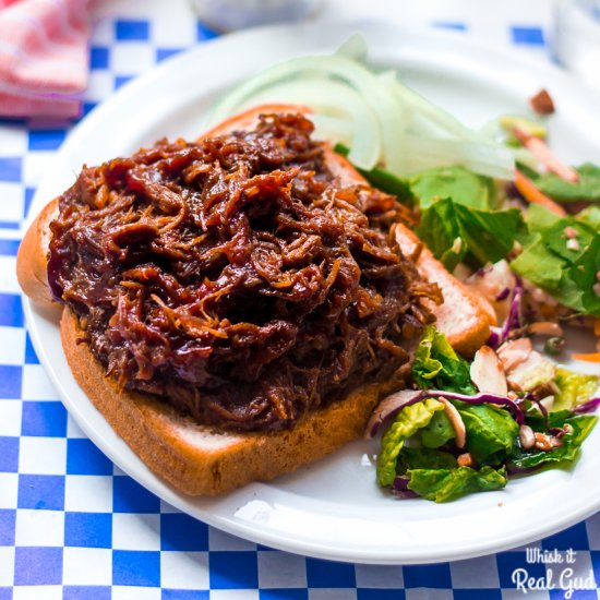 Slow Cooker Shredded Beef BBQ