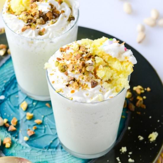 Spiked pistachio cream milkshakes