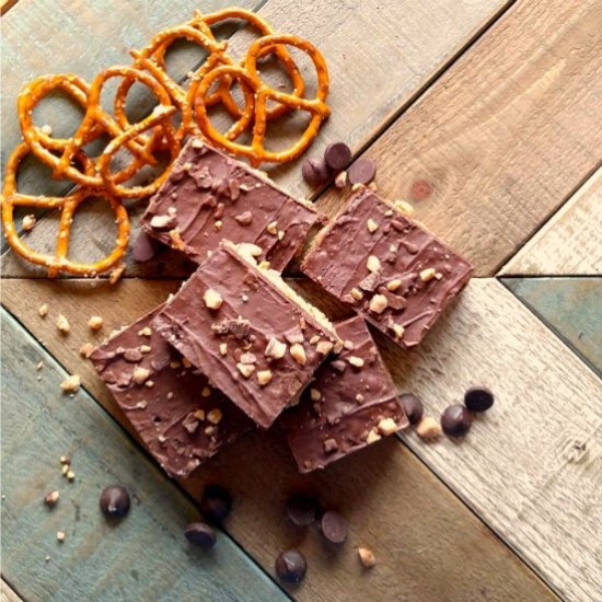 No Bake Peanut Butter Pretzel Bars