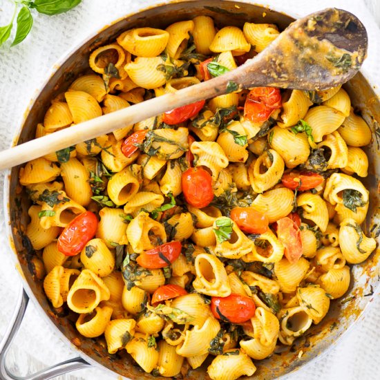 Creamy Tomato and Spinach Pasta