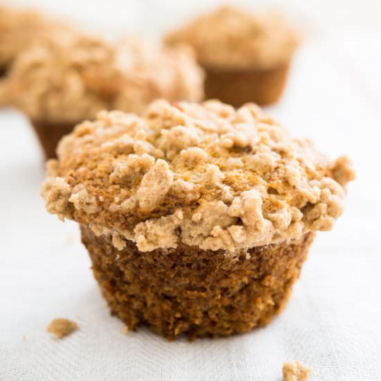 Banana Muffins w/ Cinnamon Streusel