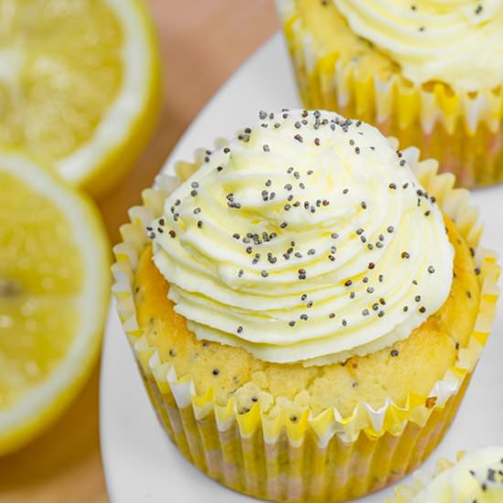 Low Carb Lemon Poppy Seed Cupcakes