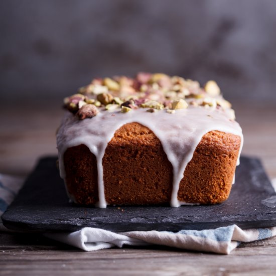 Lemon coconut oil cake