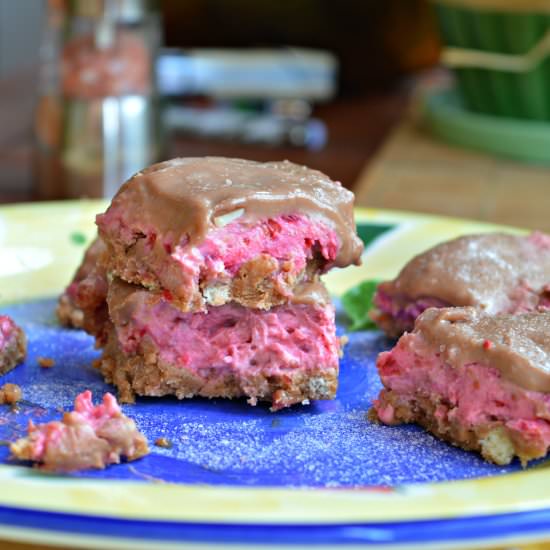 Raspberry Cheesecake Bites