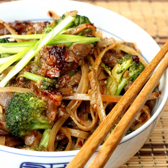 Beef and Broccoli Chow Fun