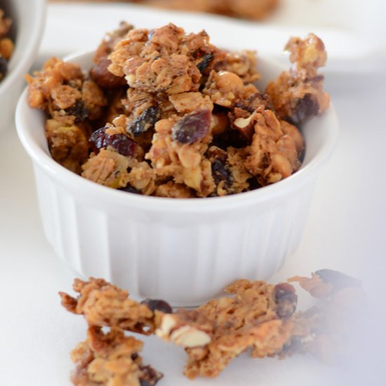 Baklava Granola Bites