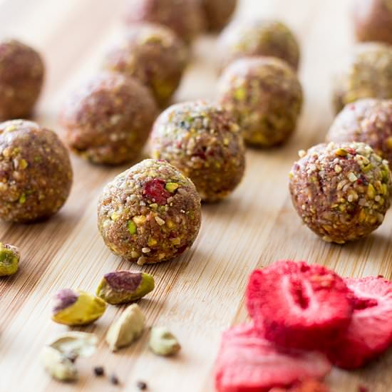 Pistachio and Cardamom Bliss Balls