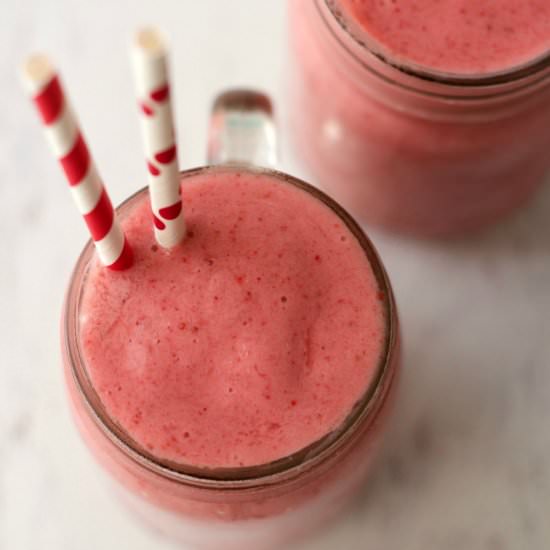 The Best Damn Strawberry Smoothie