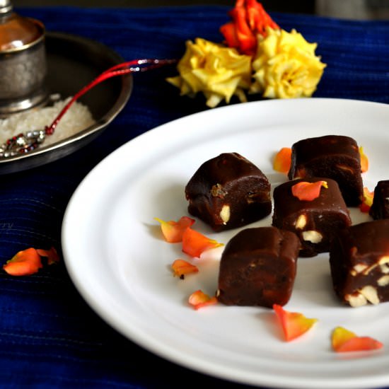 Chocolate dry fruit fudge