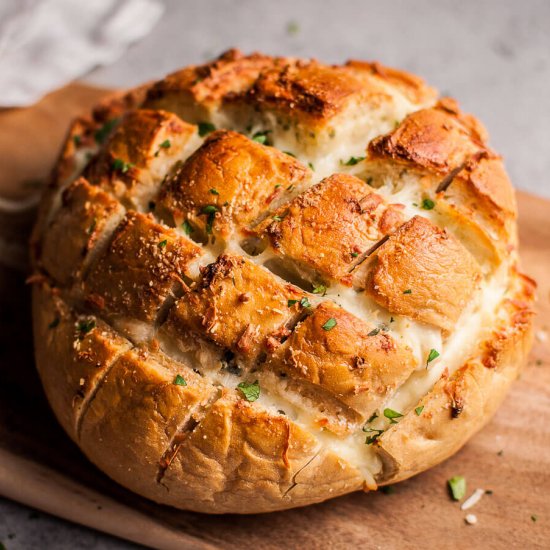 Cheesy Garlic Pull Apart Bread