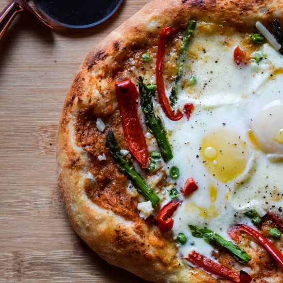 Asparagus and Egg Pizza