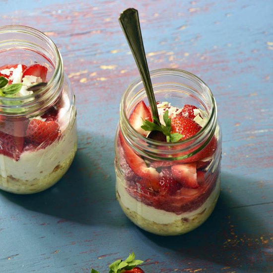 Strawberry & Cream Oatmeal Parfaits