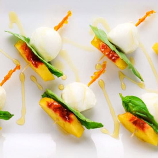 Peach Caprese Salad Bites