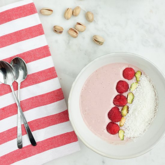 Raspberry Smoothie Bowl