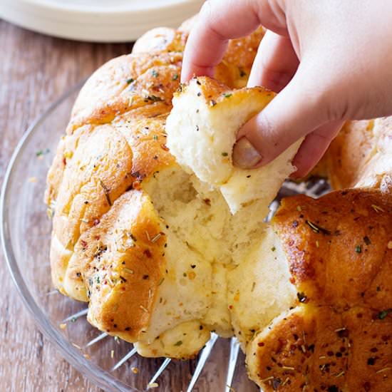 Cheesy Rosemary Garlic Monkey Bread