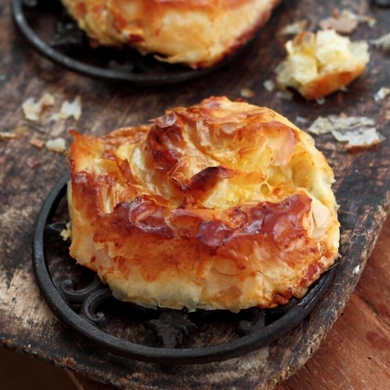 Rich cheese phyllo pies