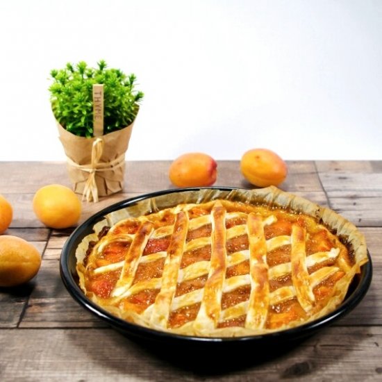 Quick Apricot and Thyme Pie