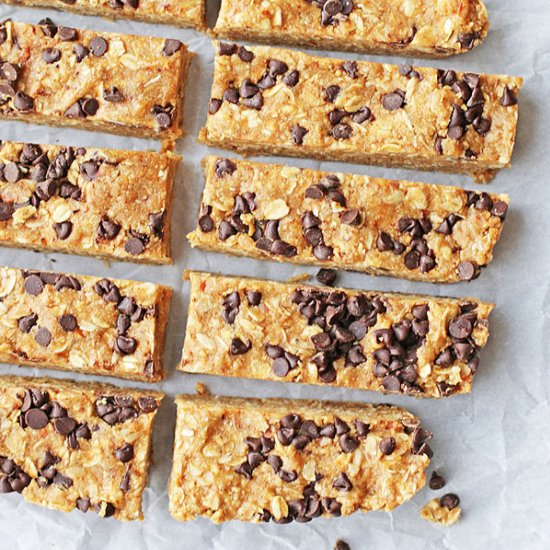 Peanut Butter Choc Chip Granola Bar