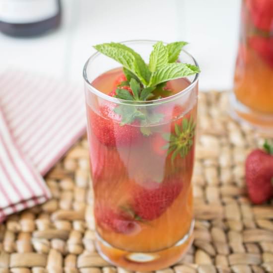 Pimm’s Strawberry Mint Cocktail