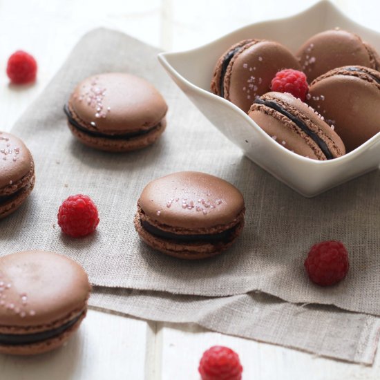 Chocolate Macaroons with Raspberries