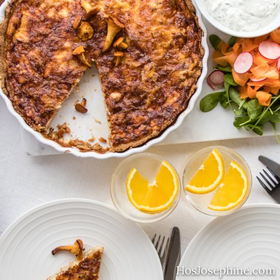 Gluten Free Pie with Chanterelles