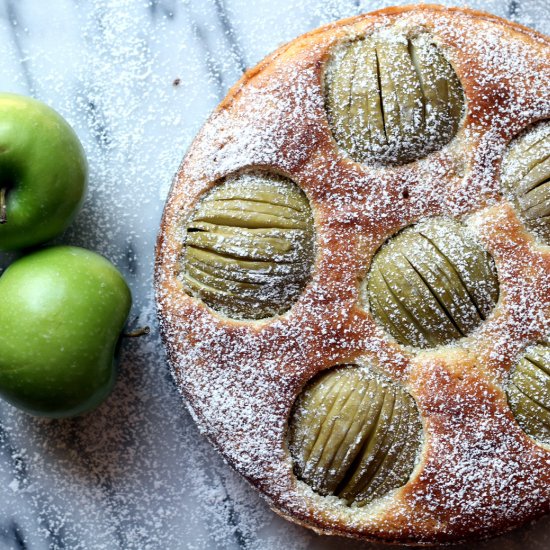 Oma’s Apfelkuchen (Apple Cake)