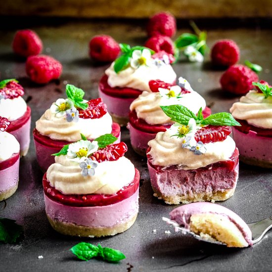 Raw Raspberry Cheesecake Tarts