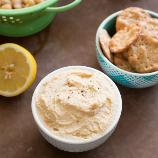 Garlic & White Bean Hummus