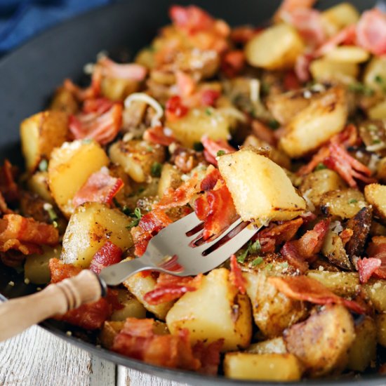 Skillet Breakfast Potatoes & Bacon