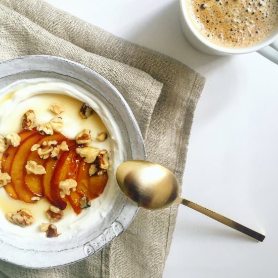 Honey Caramelized Peaches in Yogurt