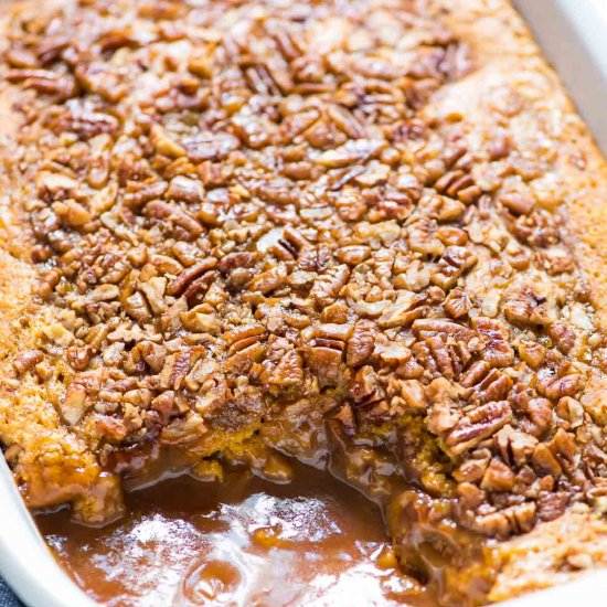 Easy Pumpkin Pecan Cobbler