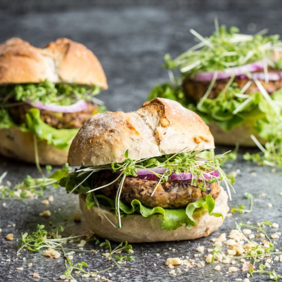 Vegan Black Bean Burgers