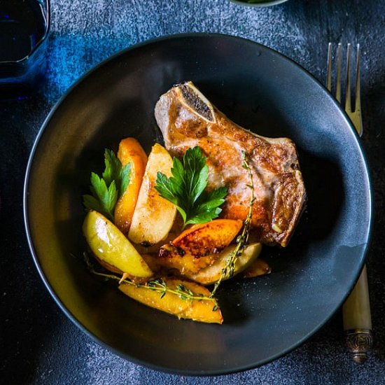 Pork Chops with Apples and Peaches