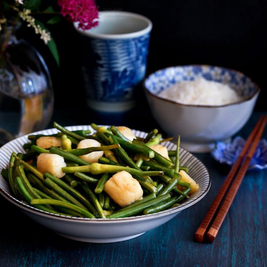 Garlic Scape and Scallop Stir Fry