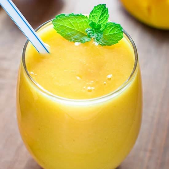 ORANGE MANGO SMOOTHIE