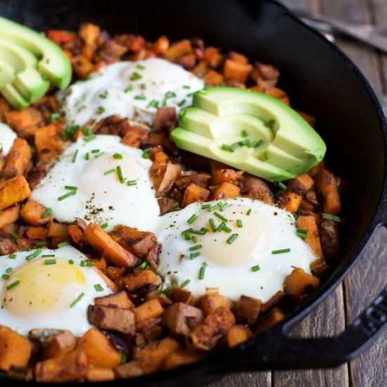 Smoky Bacon Sweet Potato Hash & Egg