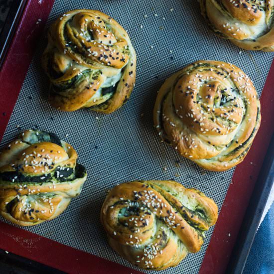 SPINACH STUFFED SWEDISH ROLLS