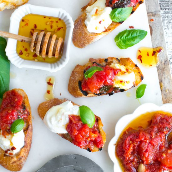 TOMATO CONFIT & BURRATA CROSTINI