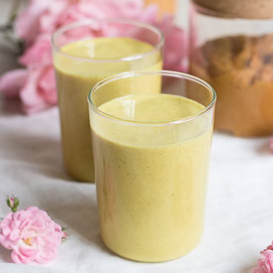 Vegan Golden turmeric milk