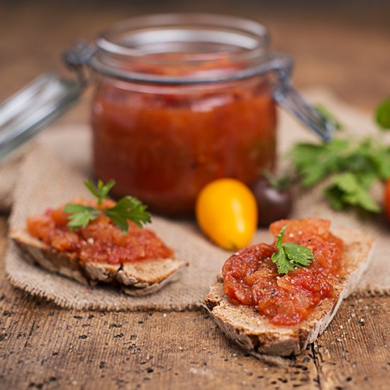 Apple tomato chutney