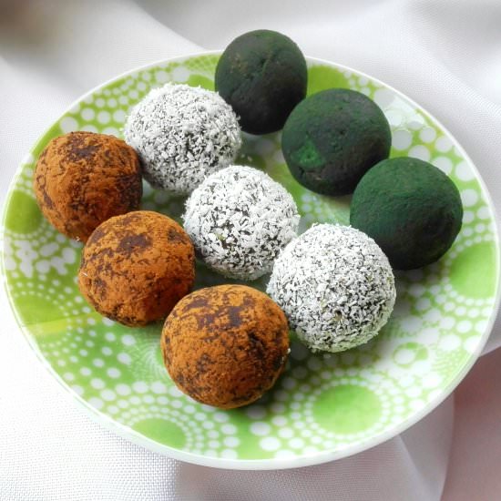 Spirulina And Coconut Chocolate Truffles